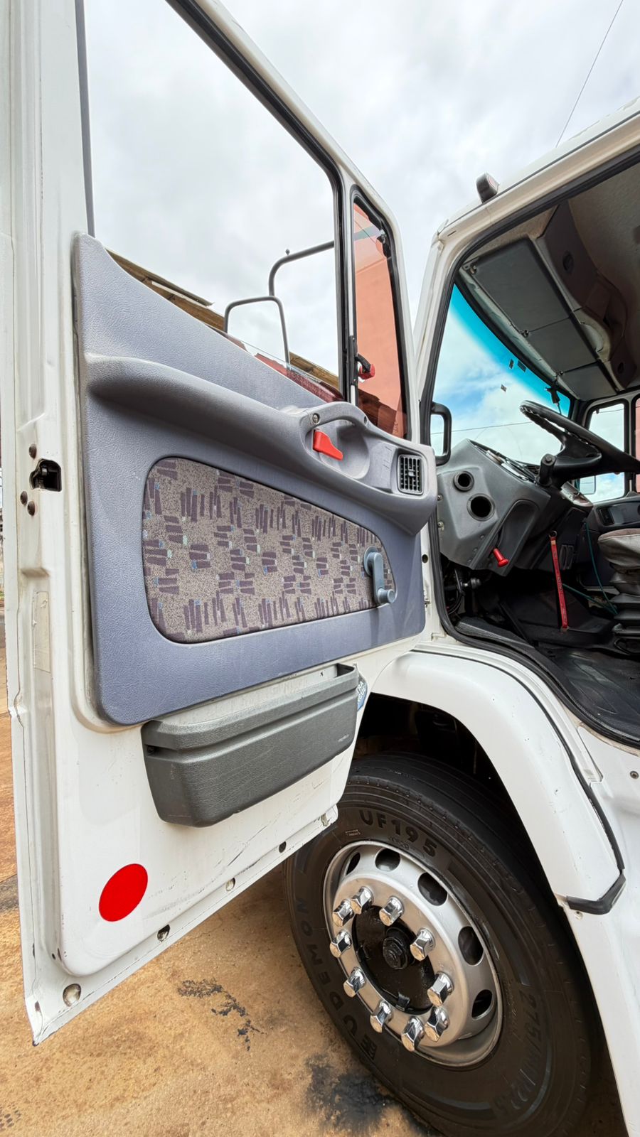 Mercedes-Benz 1620 Rollon On 2001/2001, foto 7 de 9