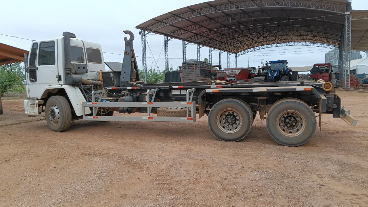 Ford Cargo 1418 1987/1987, foto 4 de 6