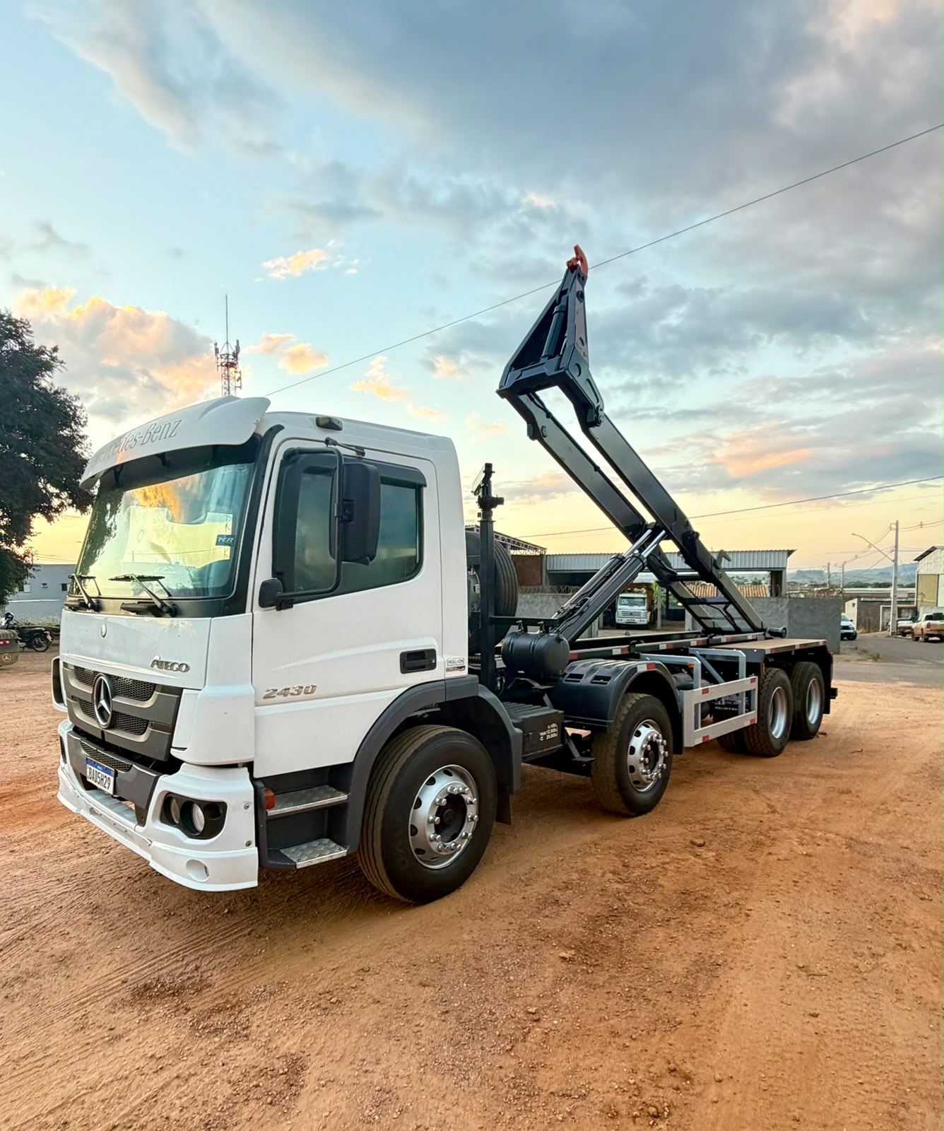 Mercedes-Benz 2430 2016/2016, foto 3 de 5